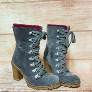 UGG Australia Fabrice, Women’s Desert Boots Size 5‎